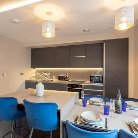 Апартаменты Luxury 2 Bedroom With Private Parking
